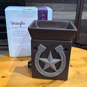 Scentsy Wrangler Warmer in Brown with Silver Star and Horseshoe